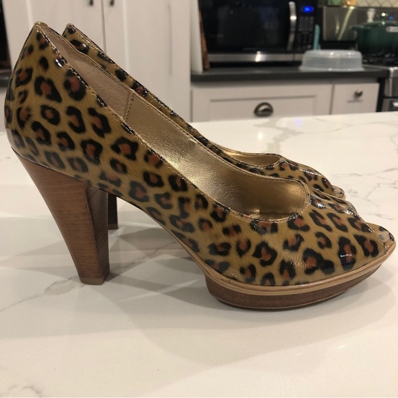 Sofft Shoes - Sofft Ramona II Patent Leather Leopard Platform Peep Toe Heels Pumps Shoes 6.5